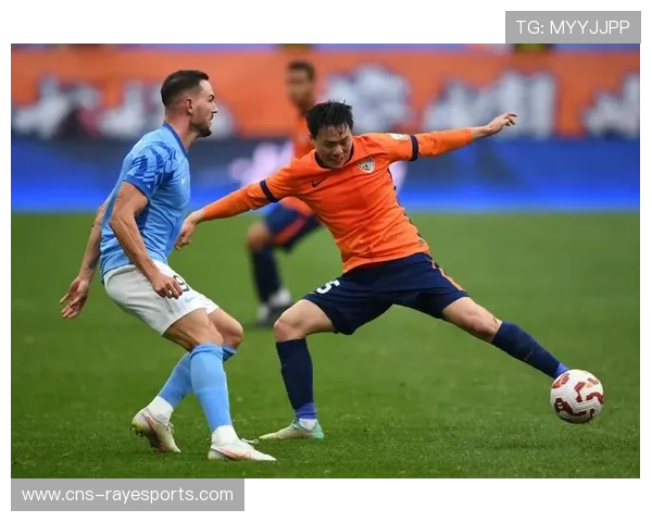 城市足球集团的同城对比:上海海港与深圳新鹏城的不同发展路径 城市足球集团的同城对比:上海海港与深圳新鹏城的不同发展路径