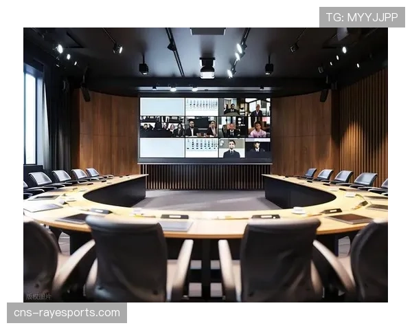 专访：资深裁判谈科技辅助——VAR语音沟通系统迭代如何提升判罚效率与透明度
